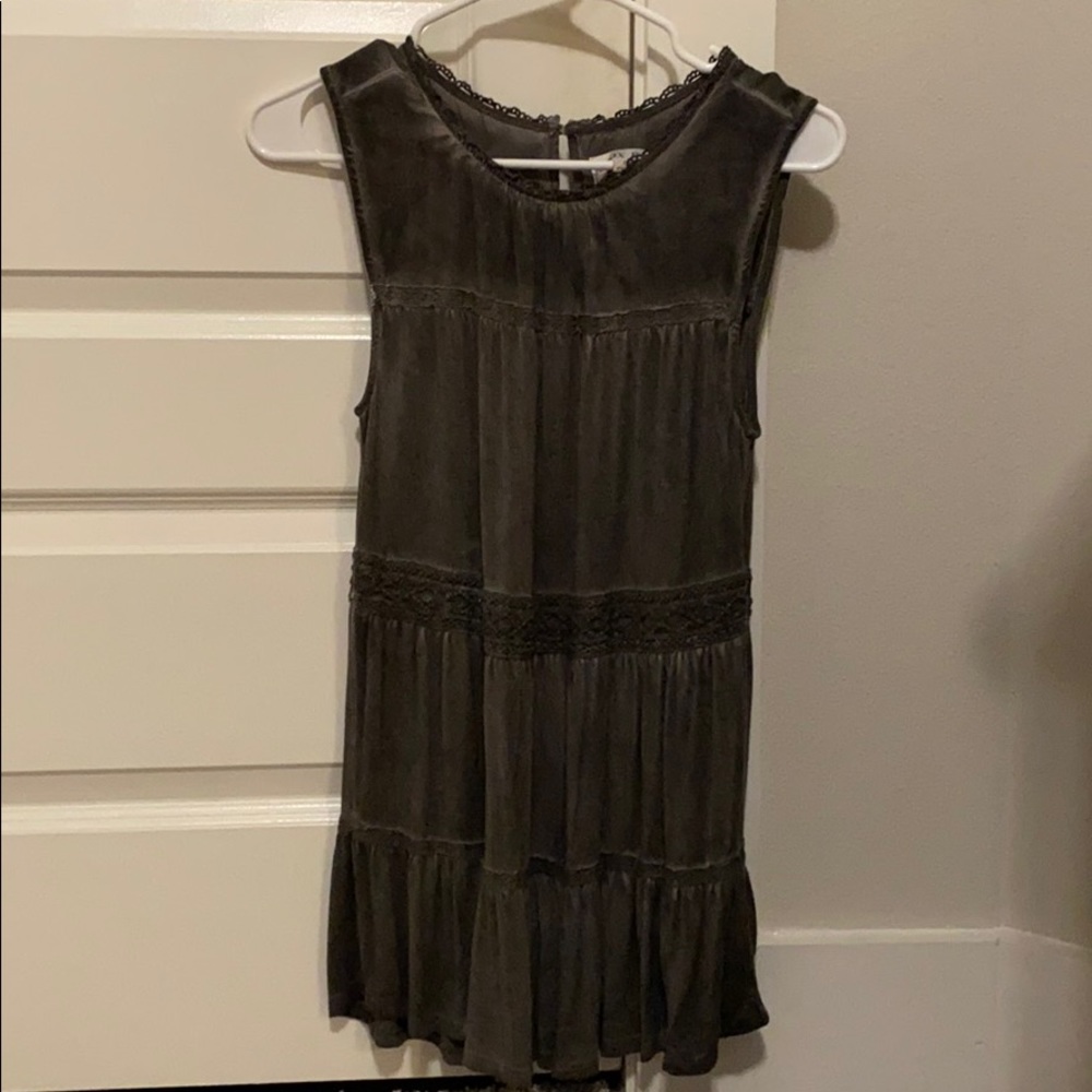 gray summer tank